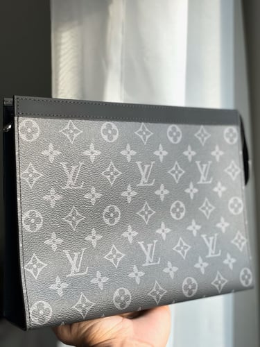 باوتش LV Pouch