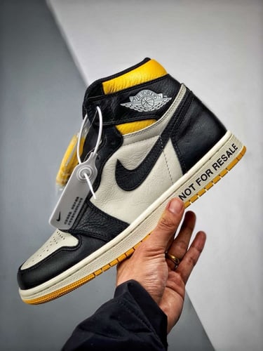 Air Jordan 1 Retro High OG Not For Resale Varsity...