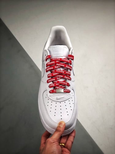 Nike Air Force 1 low X Supreme white