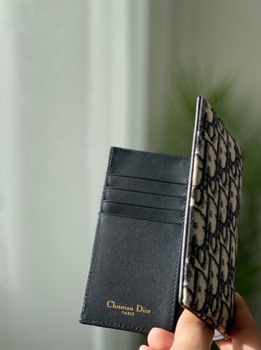 Dior Wallet تسليم فوري