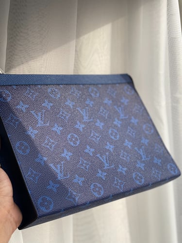 باوتش LV Pouch