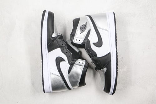 AIR JORDAN 1 RETRO HIGH OG SILVER TOO