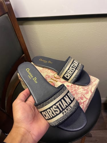 D Women's Dway Mule تسليم فوري