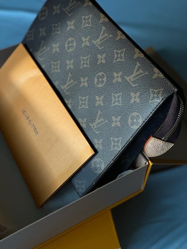 باوتش LV Pouch