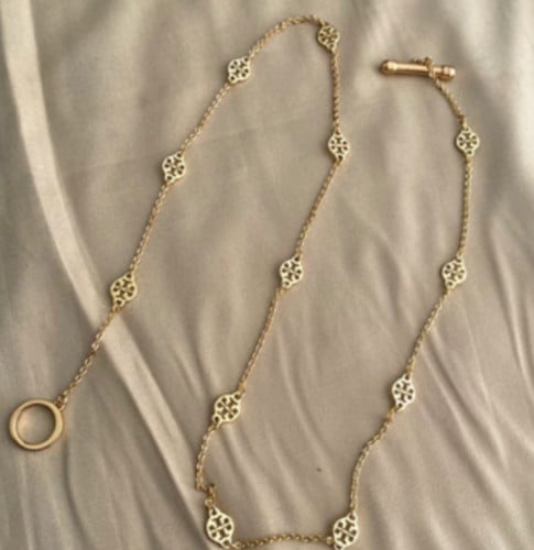 Tory Burch necklace تسليم فوري