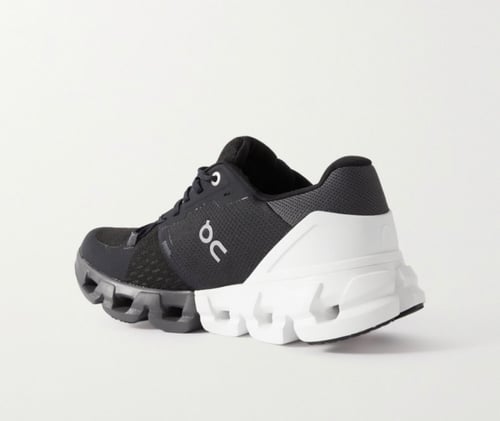 حذاء اون راننج On Running Cloudflyer 4