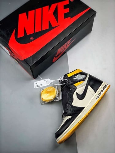 Air Jordan 1 Retro High OG Not For Resale Varsity...