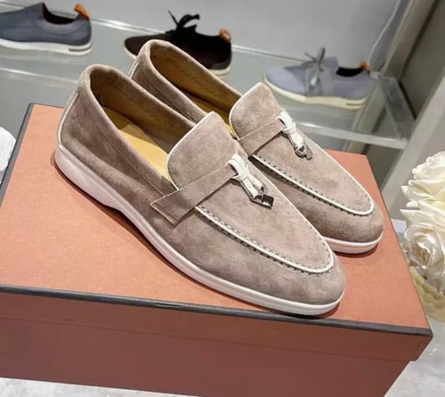 Loro Piana summer charms for women’s