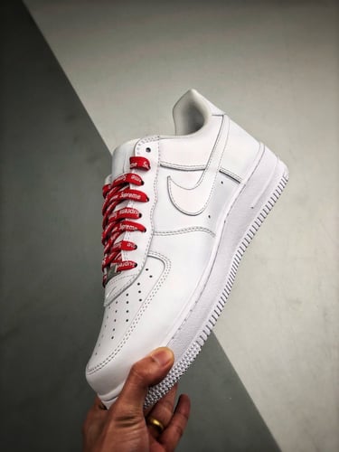 Nike Air Force 1 low X Supreme white