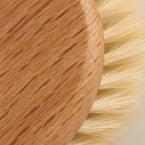 فرشاة التقشير الجاف