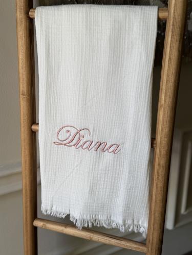 غطاء موسلين مع تطريز الاسم