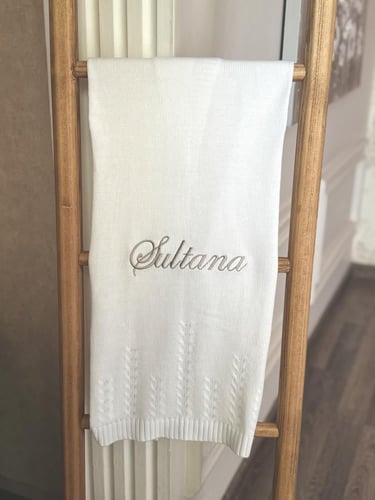 بطانية مواليد - مع تطريز الاسم