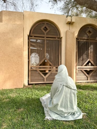 طقم سجادة وشرشف صلاة