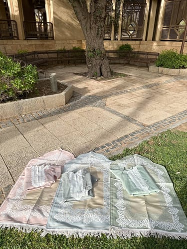 طقم سجادة وشرشف صلاة