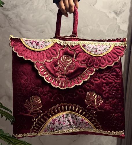 الحقيبة المخملية ( عودي )