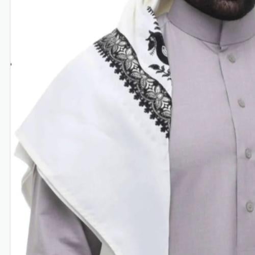 غترة بروجية اسود مطرزه