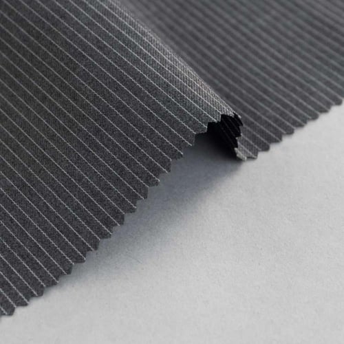 اقمشة ثياب شتوية مقلمة