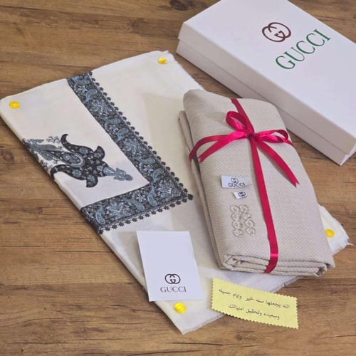 هدايا رجاليه قماش ثوب رجالي مع شماغ كشميري مطرز