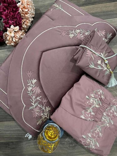 طقم صلاه نسائية ملكي