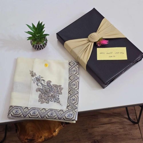 شماغ كشميري رجالي مطرز