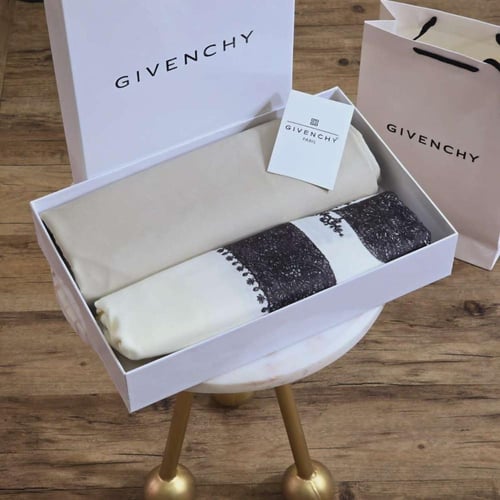 افكار للشتاء رجالية تنسيق ثوب شتوي مع شال كشميري