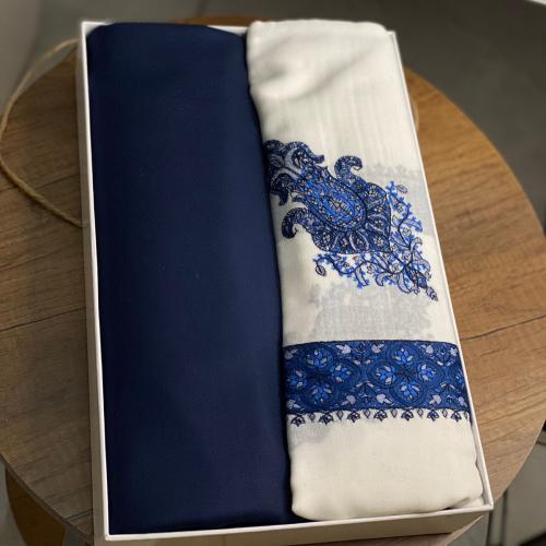 تنسيق شال صوف كشميري مع قماش ثوب شتوي