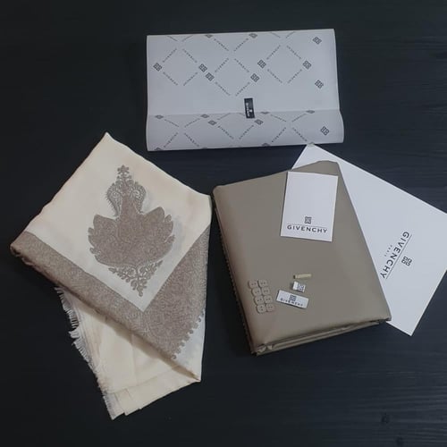 تنسيقات هدايا رجاليه قماش ثوب وشماغ كشميري