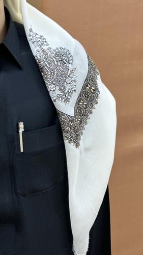 شماغ رجالي كشميري مطرز خياطة 2025