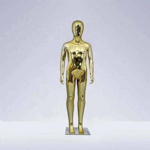 مانيكان أطفال مع راس ذهبي