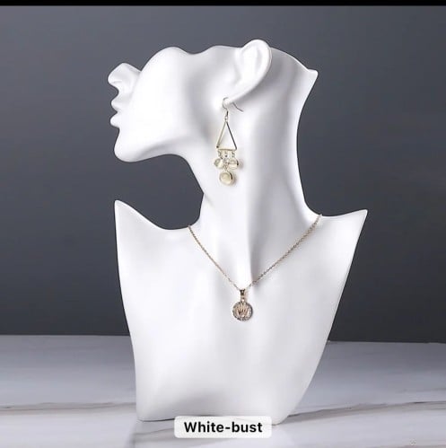 صدر إكسسوارات فايبر ابيض