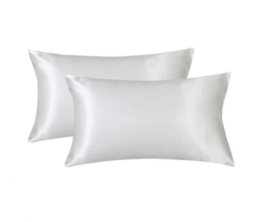 مخدة الساتان اللون الأبيض