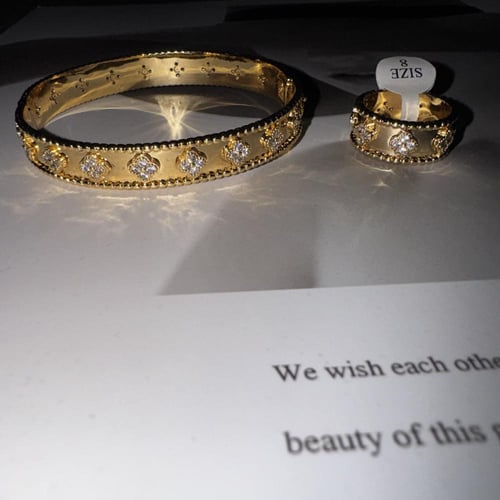 أسورة وخاتم فان كليف مطلي بالذهب مرصع زركون مقاس ا...