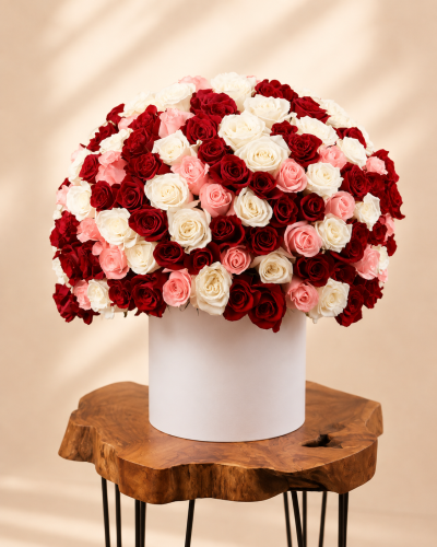 بوكس ورد أحمر ديلوكس - Red Deluxe Roses - 50 Rose...