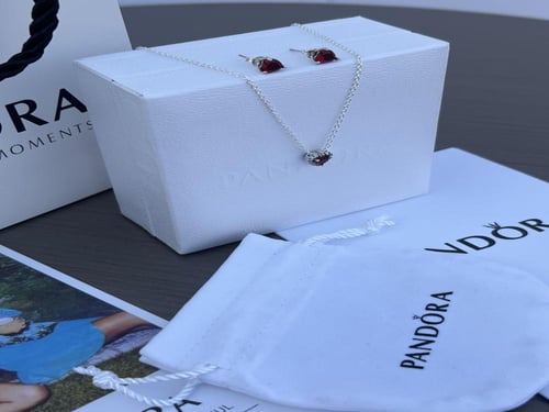طقم Pandora الخمري