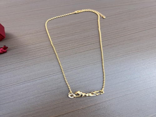 قلادة فاخرة من Cartier