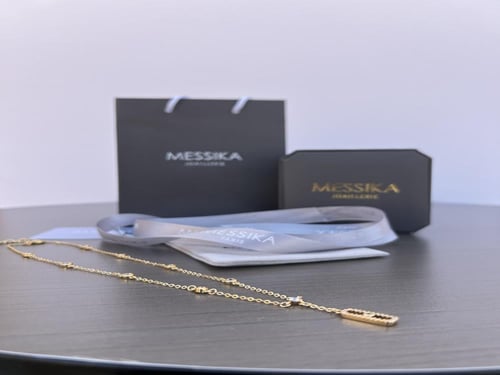قلادة MESSIKA الذهبية