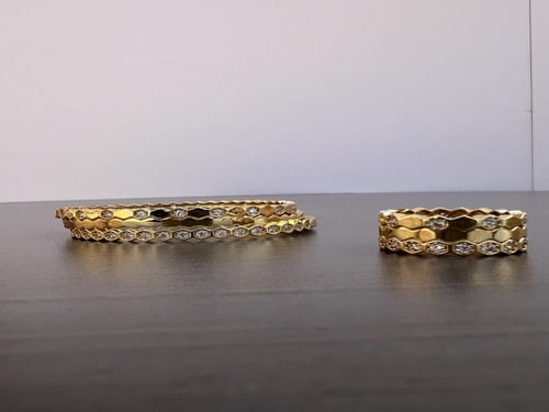 اسوارة + خاتم شومي ذهبي