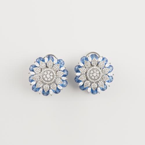 Sparkling flower earrings