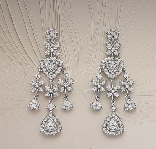 The earrings of the pampering