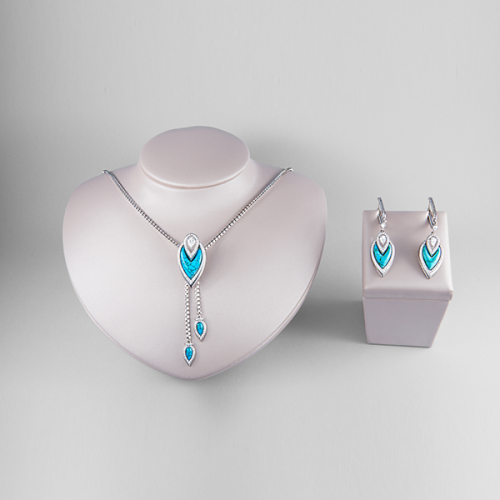 Turquoise pendant the moon