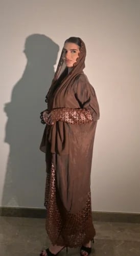 عباية حرير مغسول مع جبير بني فاتح