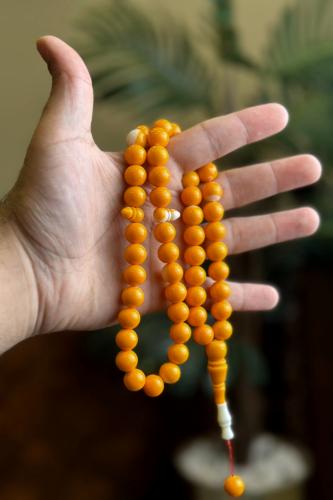 سبحة بلياردو أصفر