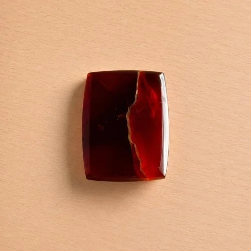 Yemeni agate stone, cherry-colored, saffron-dyed