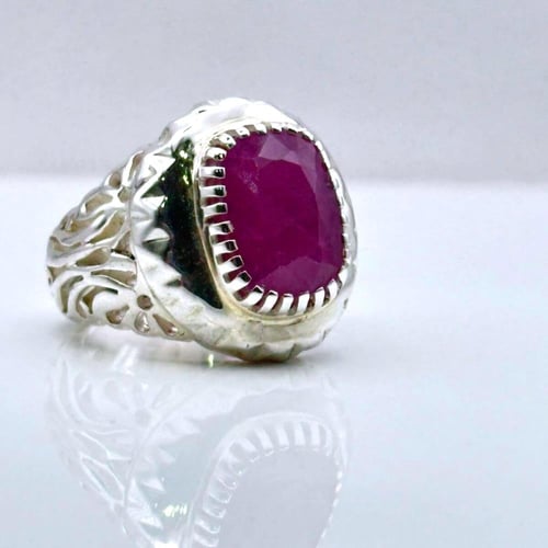 خاتم ياقوت أفريقي بشهادة