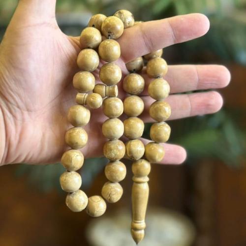 سبحه يسر أبيض