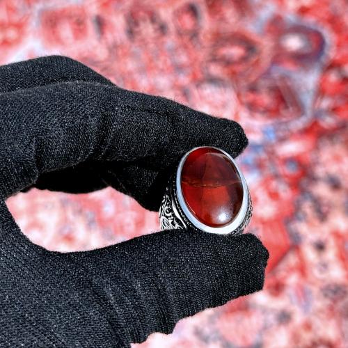 خاتم عقيق يماني كرزي مزعقر - نقش داخلي