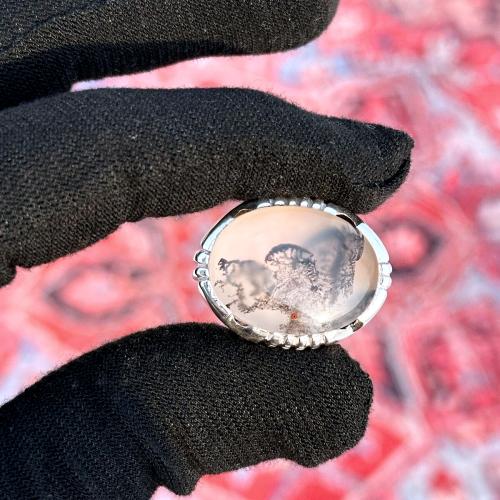 خاتم عقيق يماني مشجر ومصور ( فراشة )