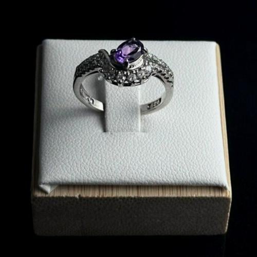 خاتم نسائي مرصع بحجر الأماتيست