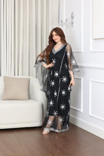 جلابية نشل مطرزة بخامة التل