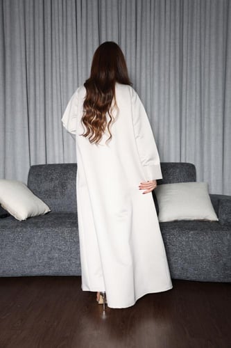 عبايه بتطريز يدوي بخام التفته